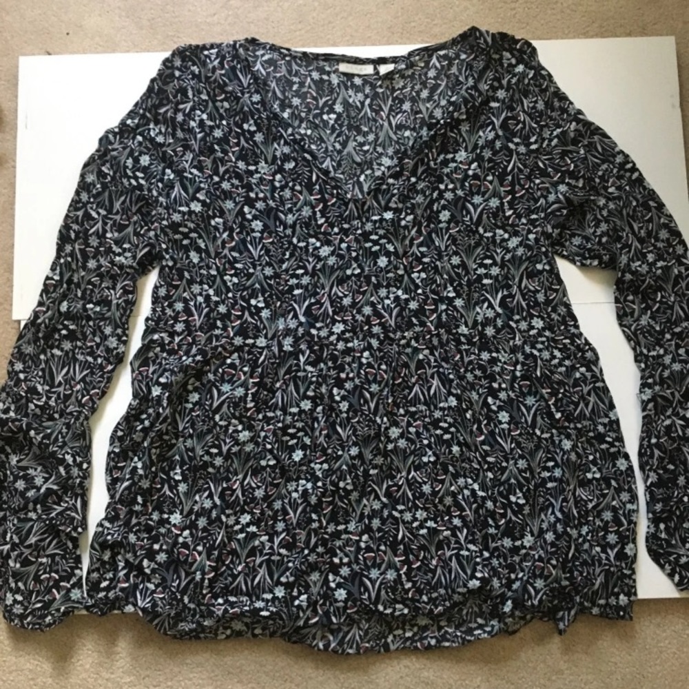 Hinge long sleeve top